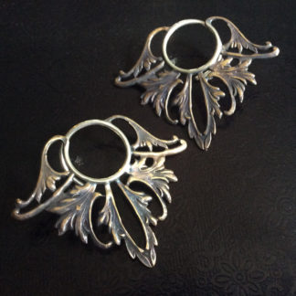 Sale/seconds 14g fleur filigree blade hoops