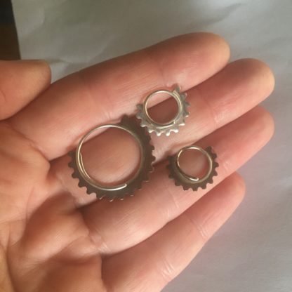Clearance: Single 18g gear hoop earrings (assorted) - Image 4